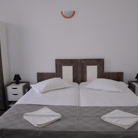 Cristian Inn Bagian luar foto