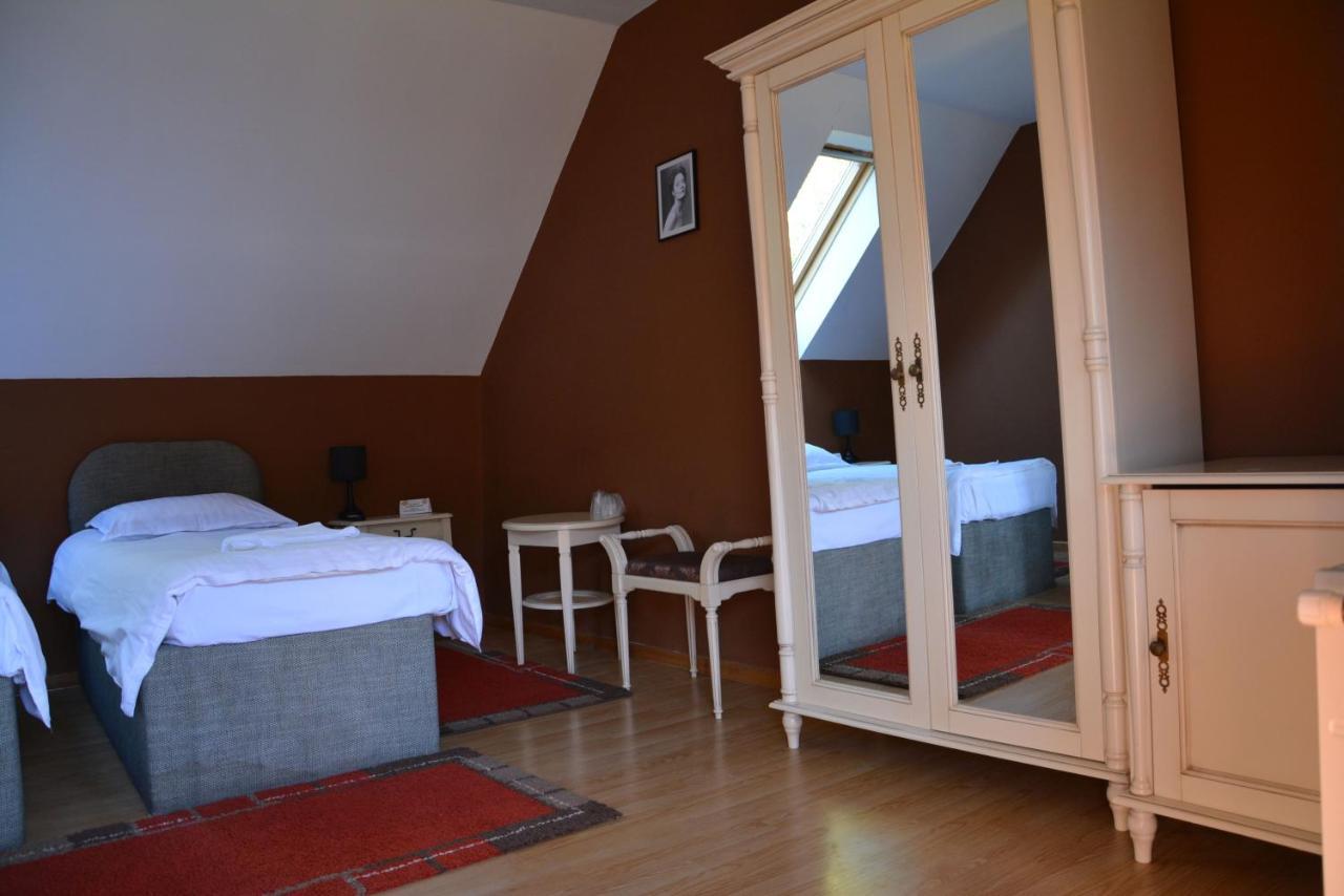 Cristian Inn Bagian luar foto