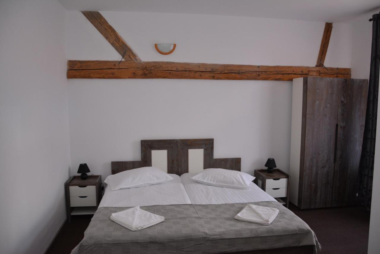 Cristian Inn Bagian luar foto